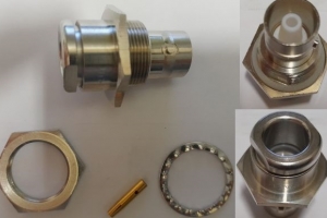 H155 RF aljzat 50 ohm egyenes